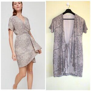 Aritzia Babaton Wallace Animal Print Wrap Mini Dress Size Small Short sleeve